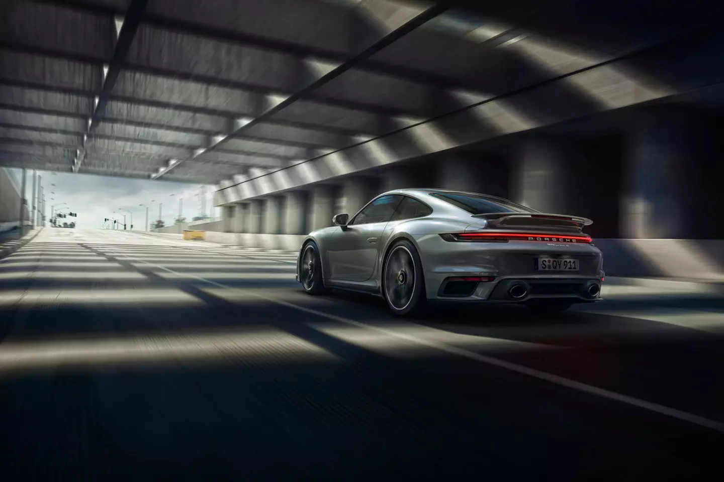 Porsche 911 Turbo S 2020 година