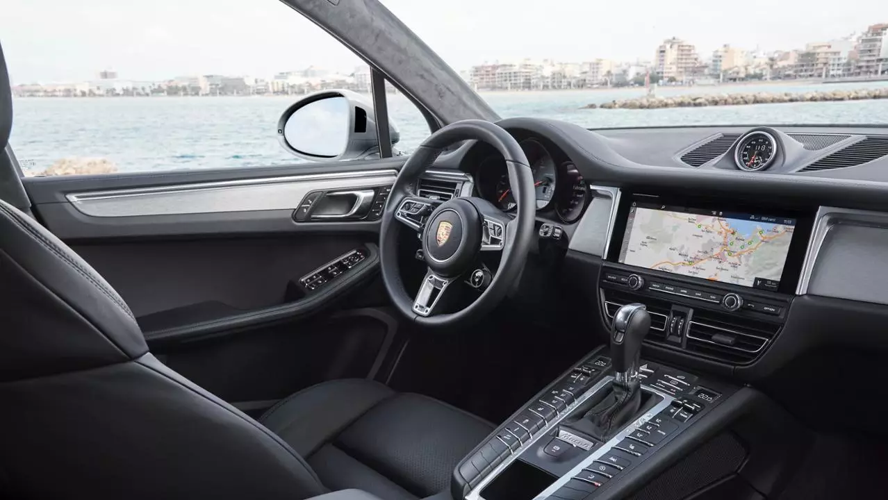 Porsche Macan S.