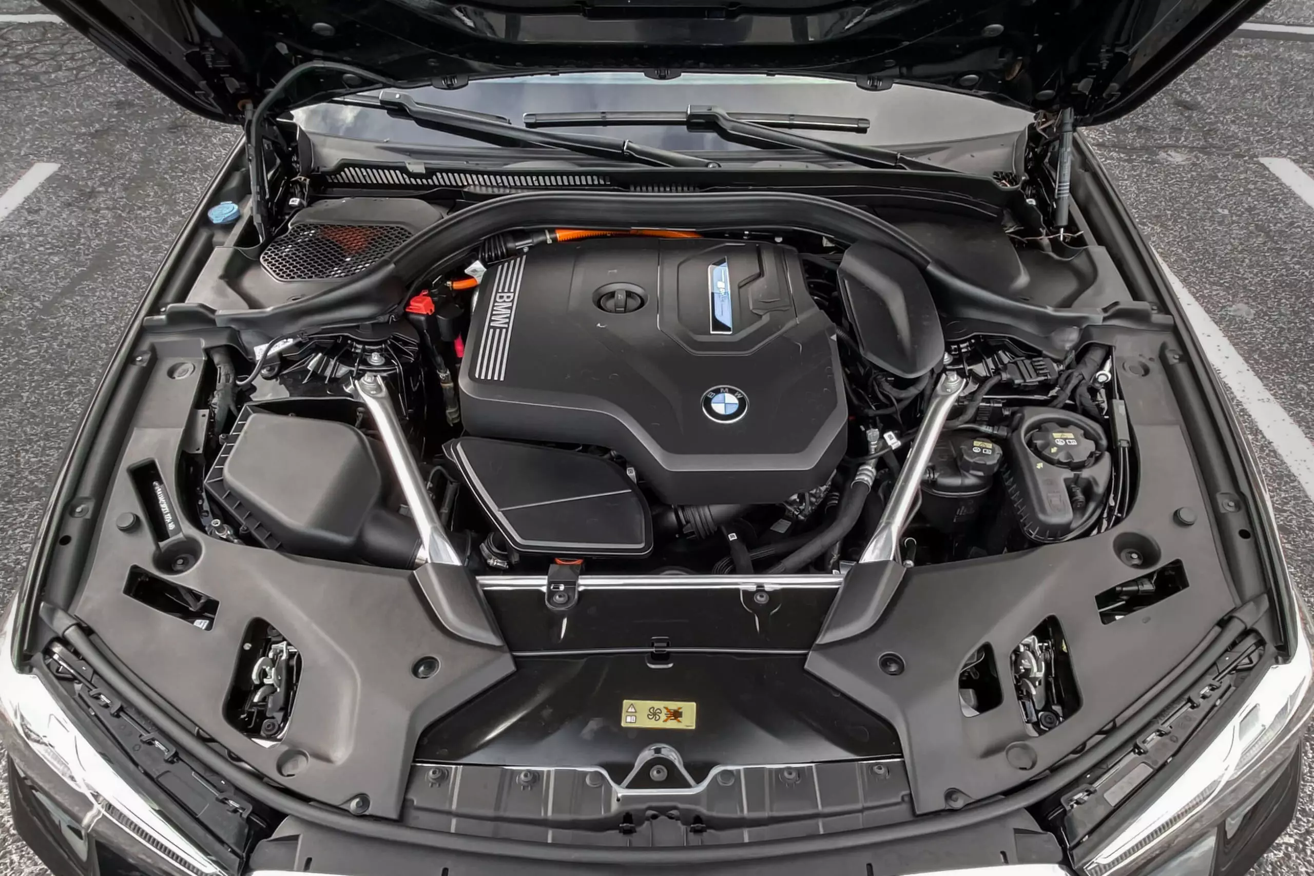 BMW 530e Engine