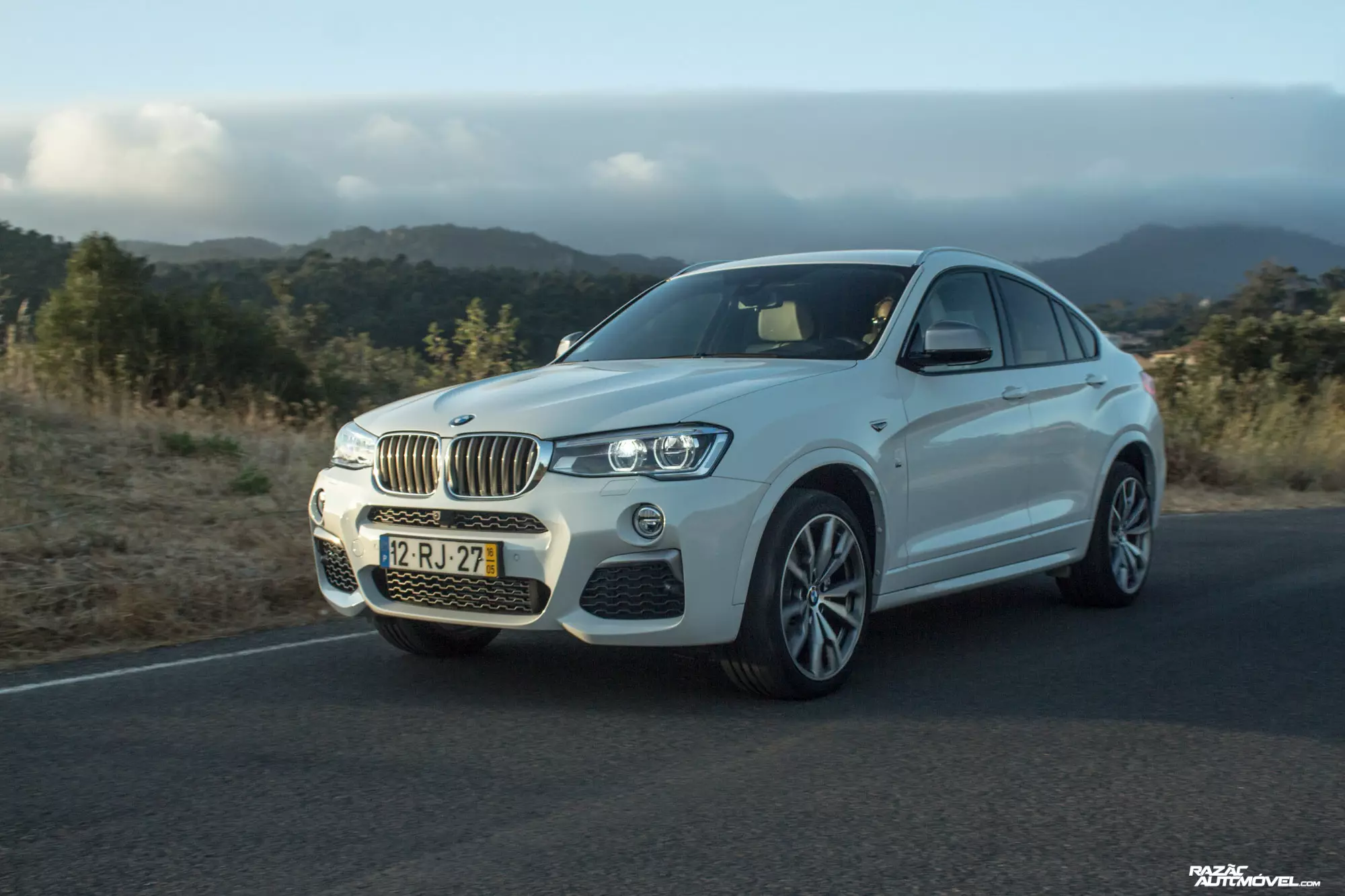 BMW X4 M40i: 360 ot kuchiga ega og'ir atletika tenorining rulida 4414_3