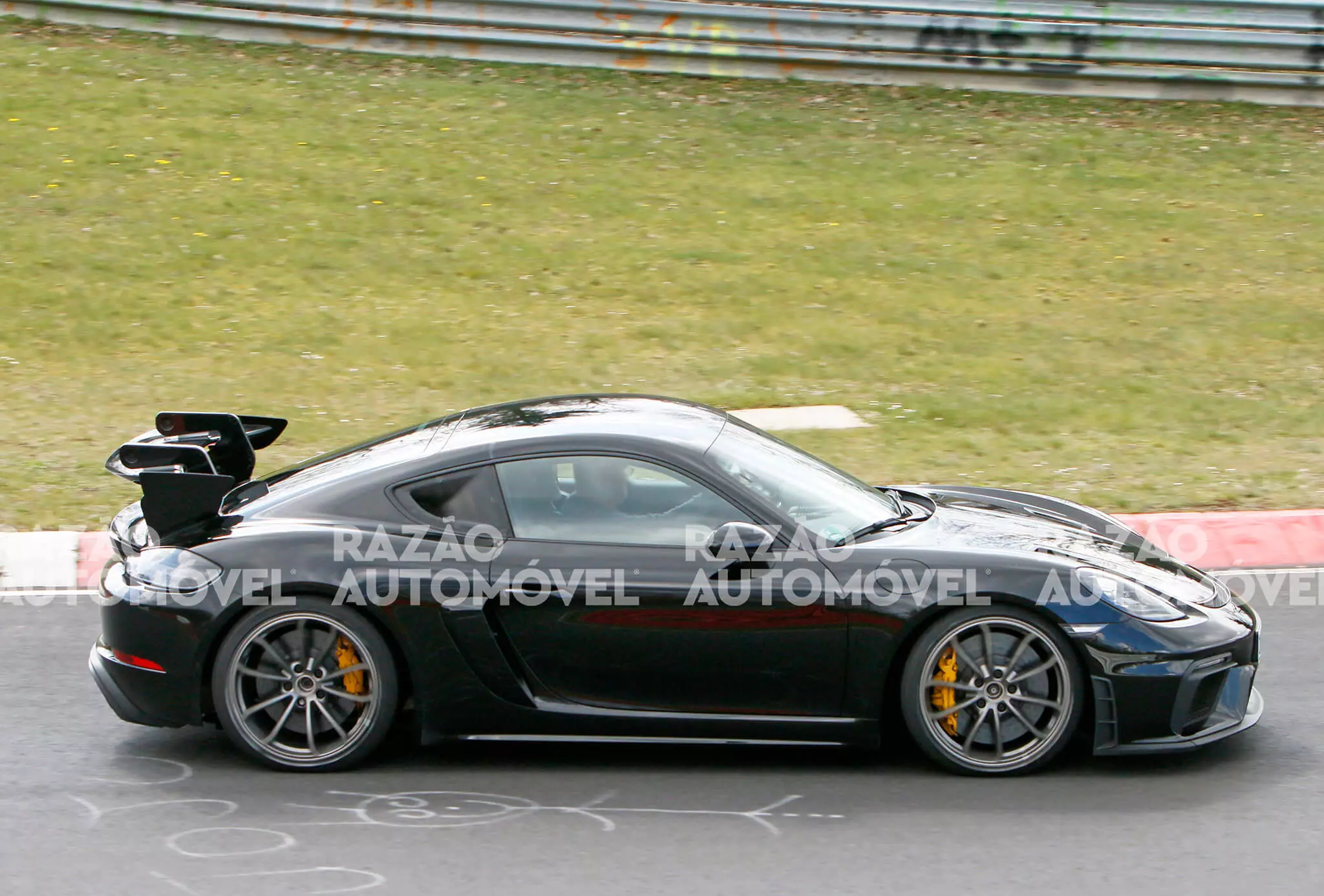 Porsche 718 Cayman GT4 RS Spy Photo