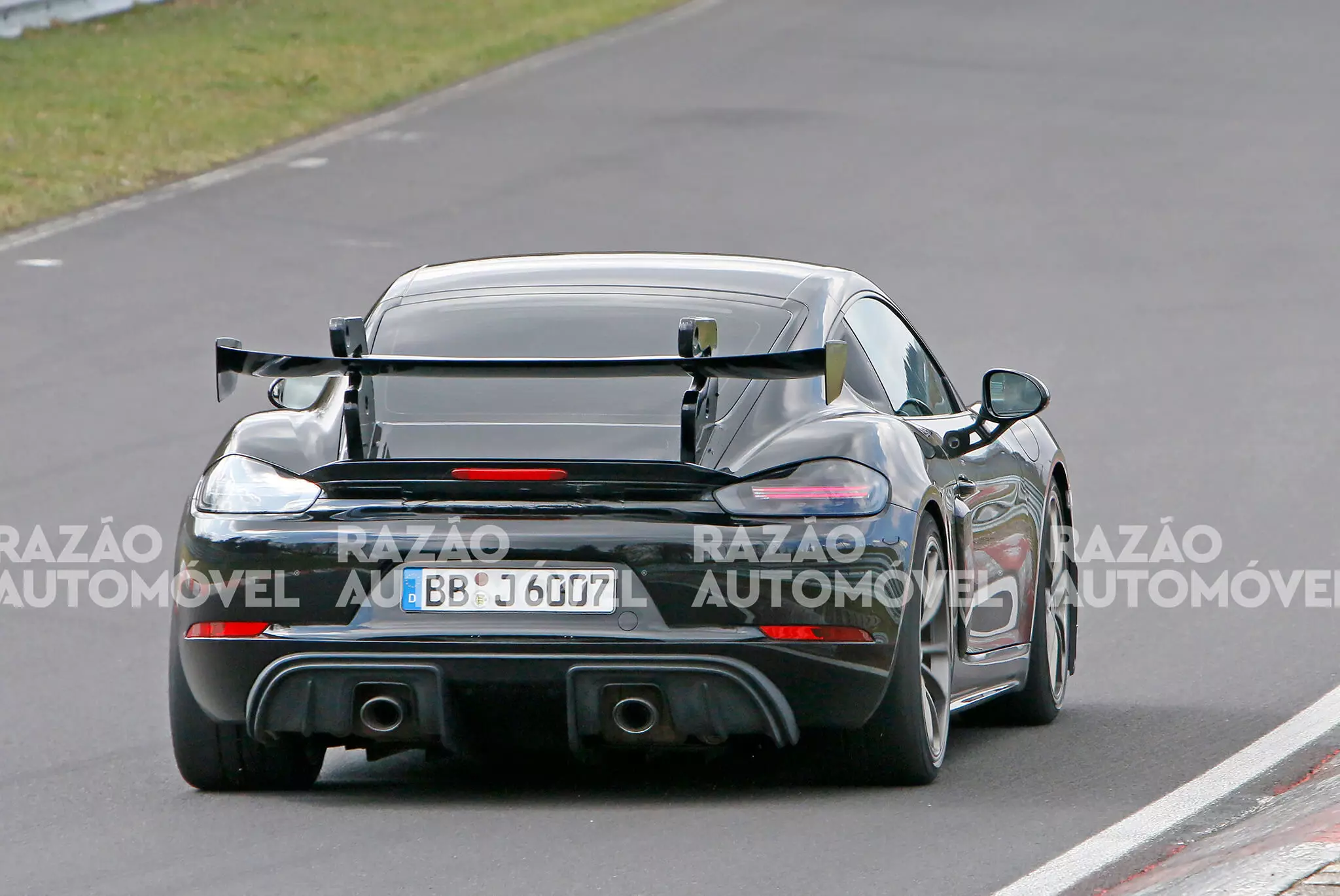 Porsche 718 Cayman GT4 RS Spy Photo