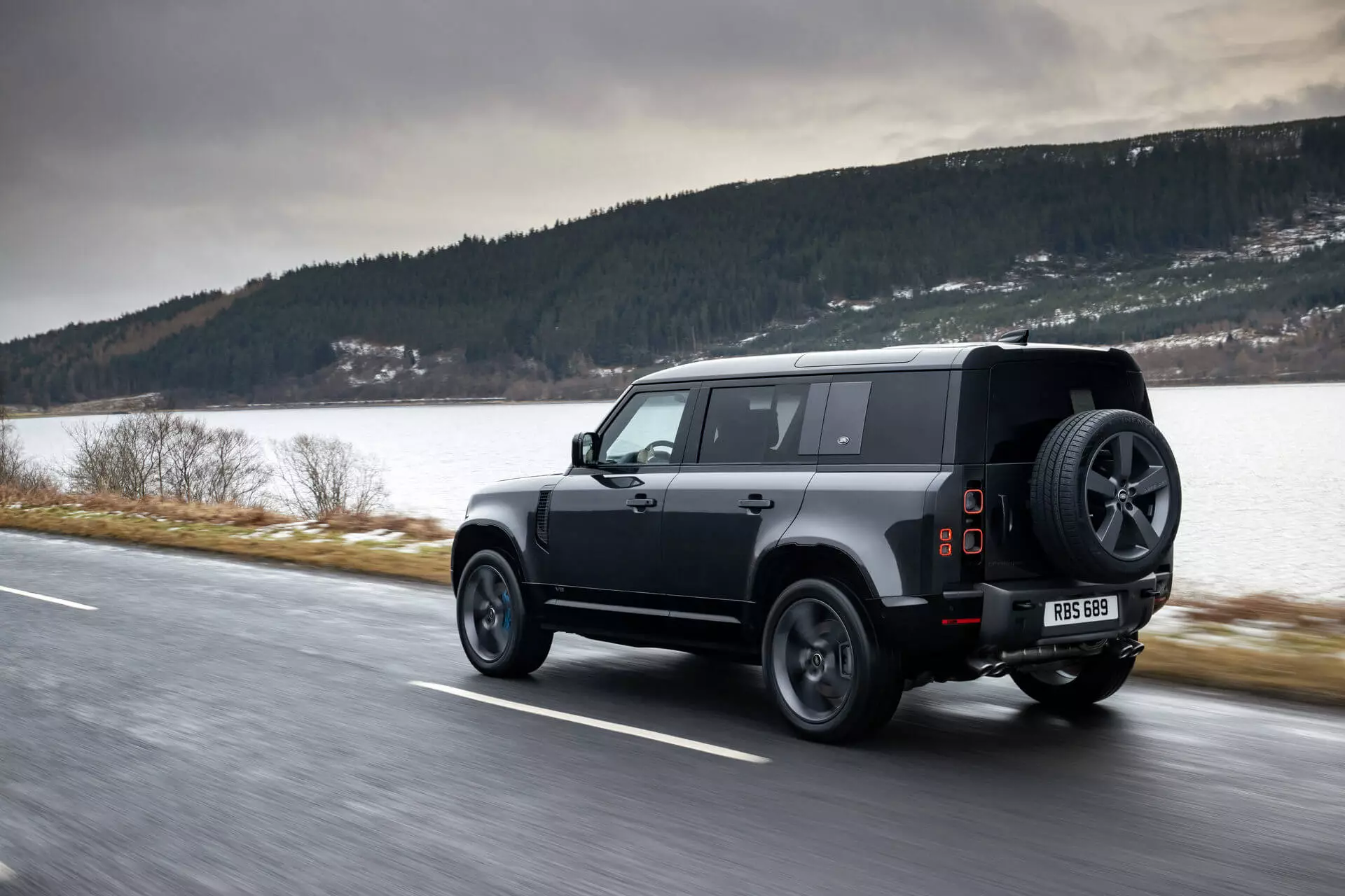 Land Rover Defender V8