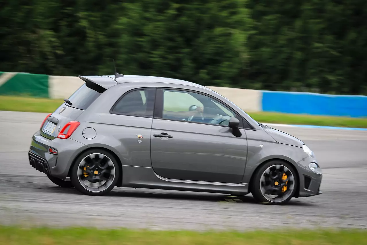 Abarth 595 yarışması