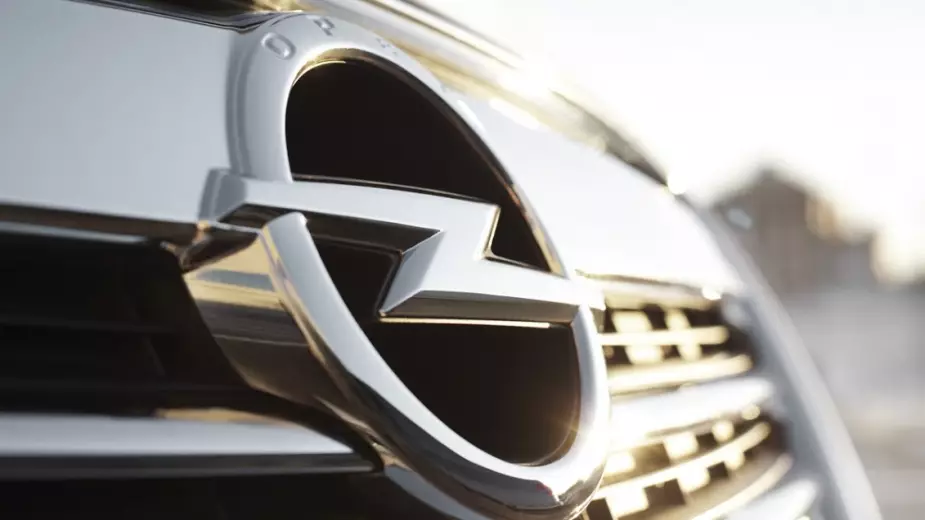 Знайте историю логотипа Opel