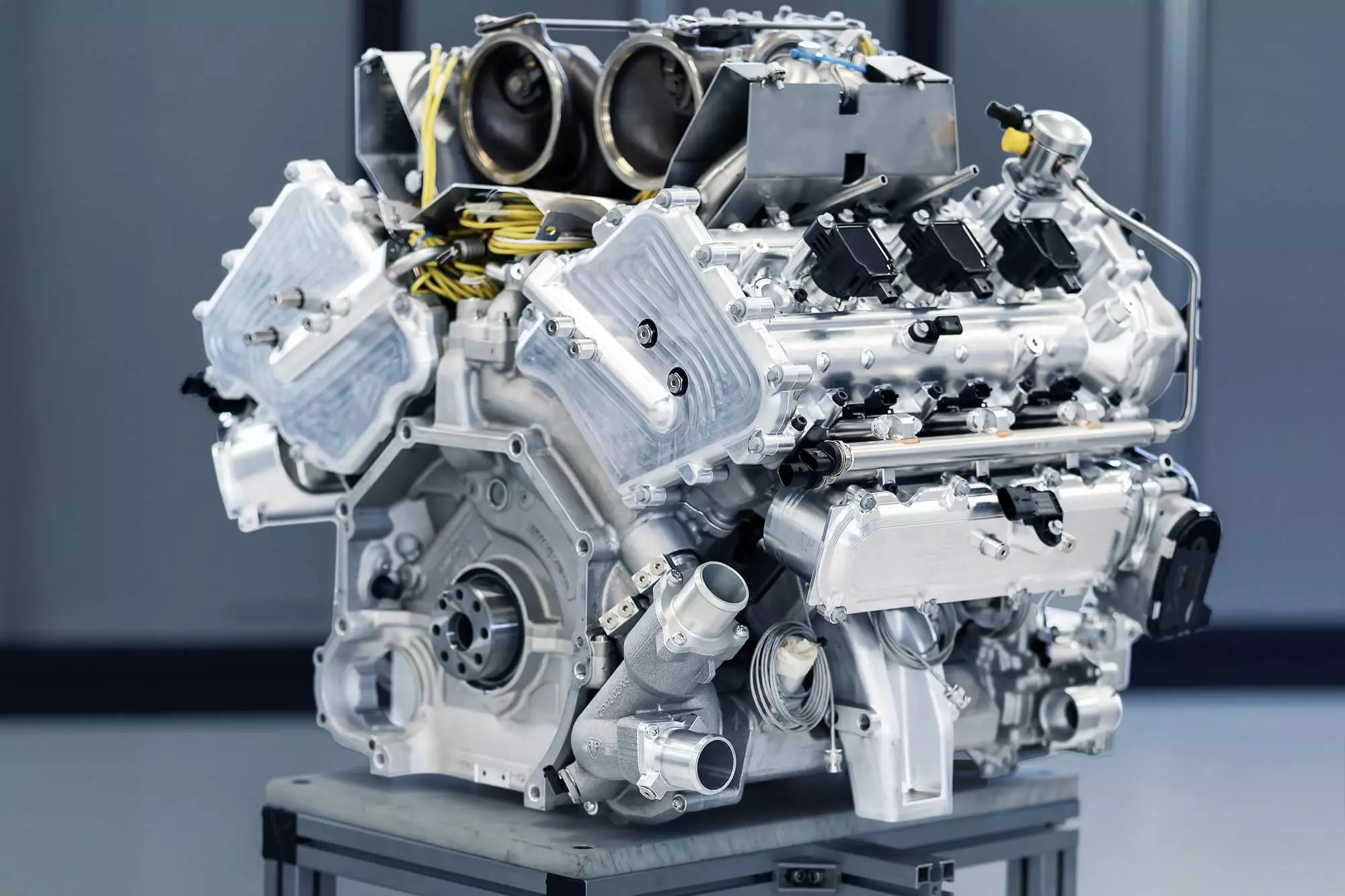 Aston Martin V6 Engine