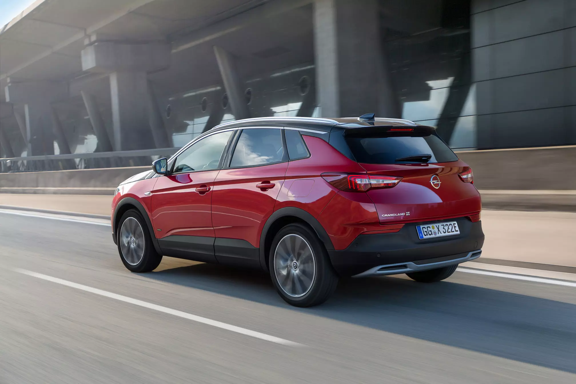 Opel Grandland X Hybrid ៤