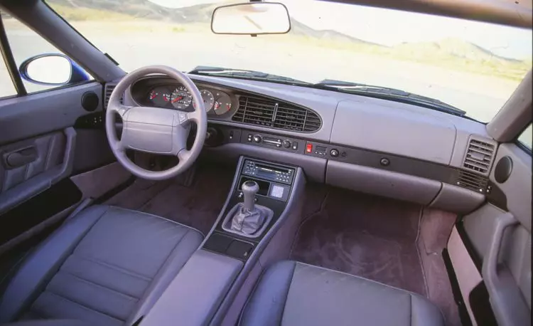 porsche-968-interior