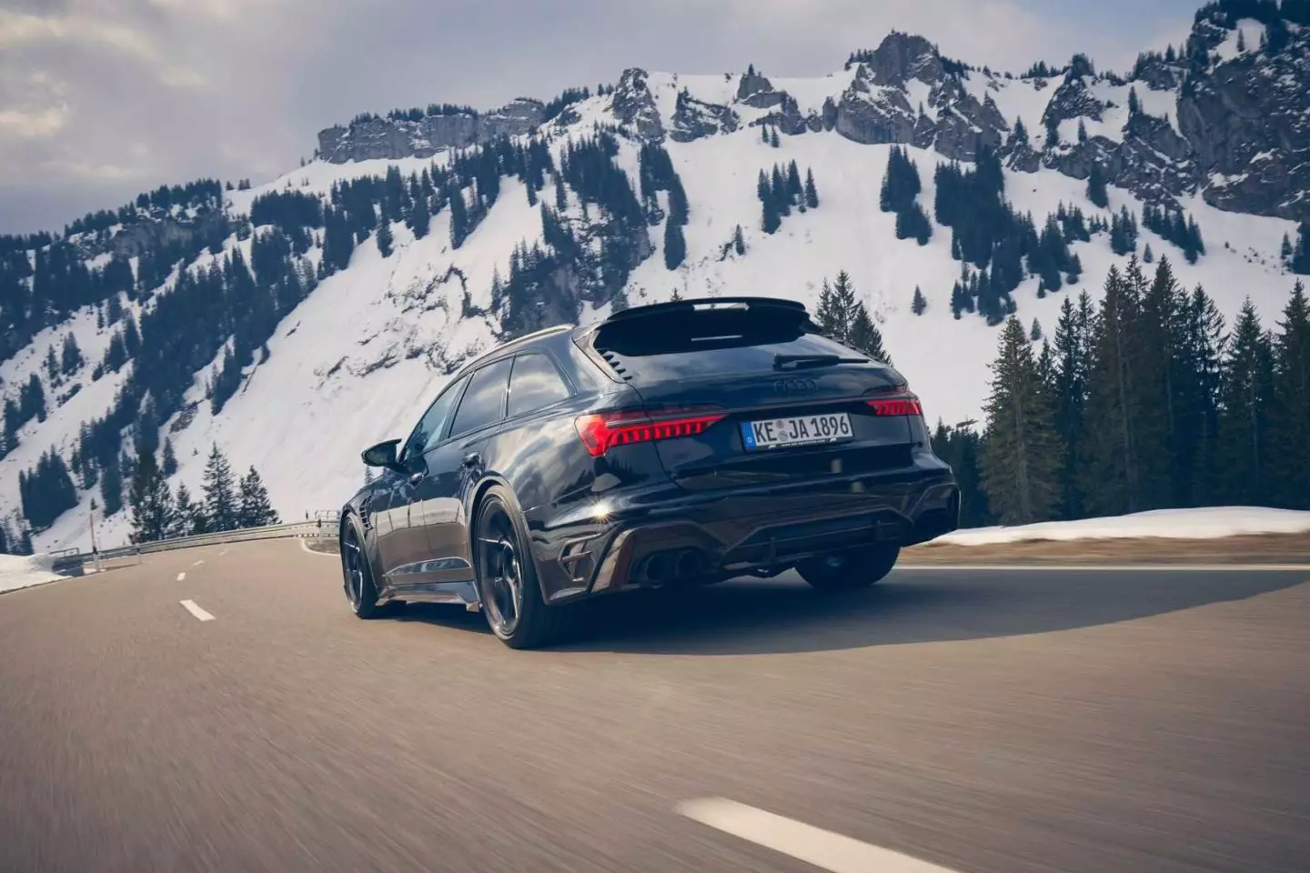 أودي RS 6 Avant Johann Abt Signature Edition