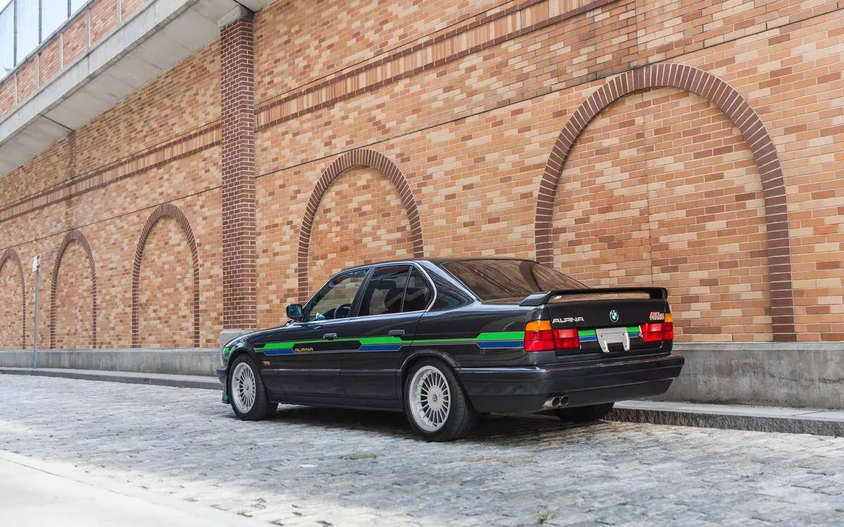 ألبينا B10 BiTurbo 1989