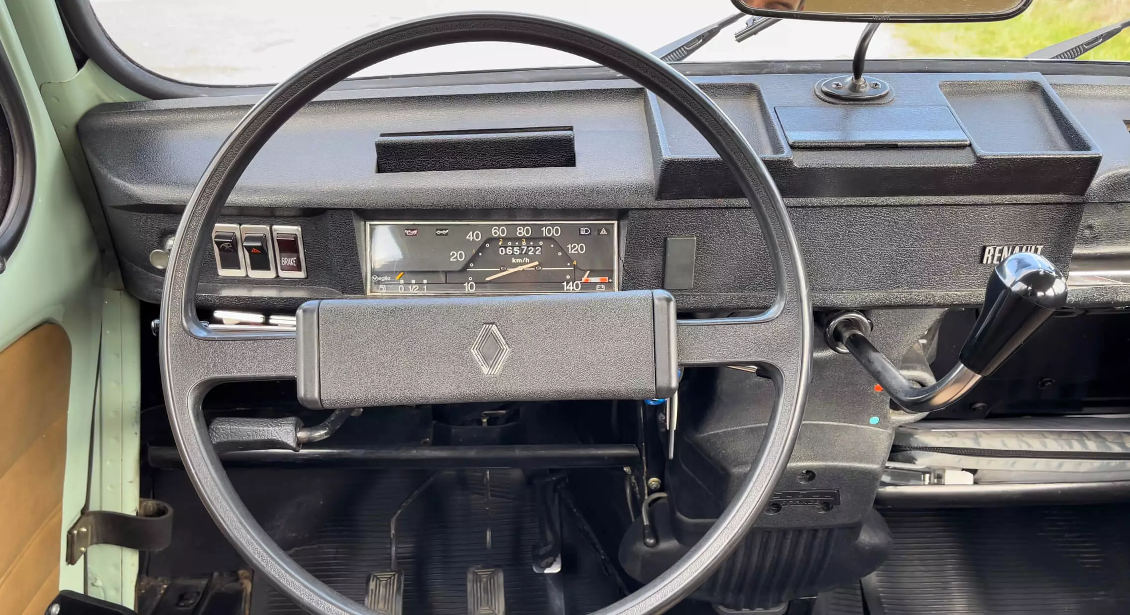 Renault 4L 60 Jahre alt Paris