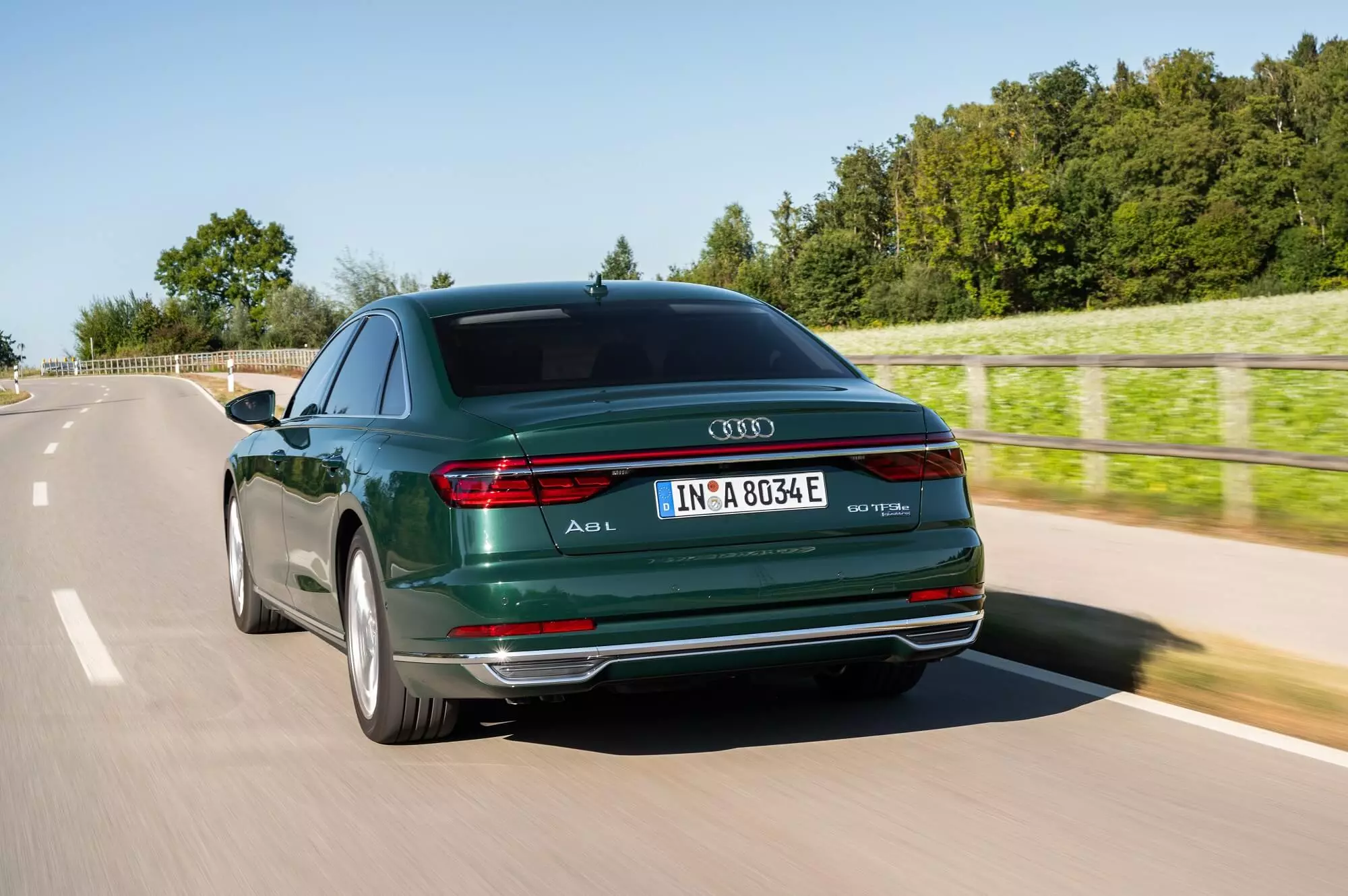 Audi A8 Hybrid Plug-In