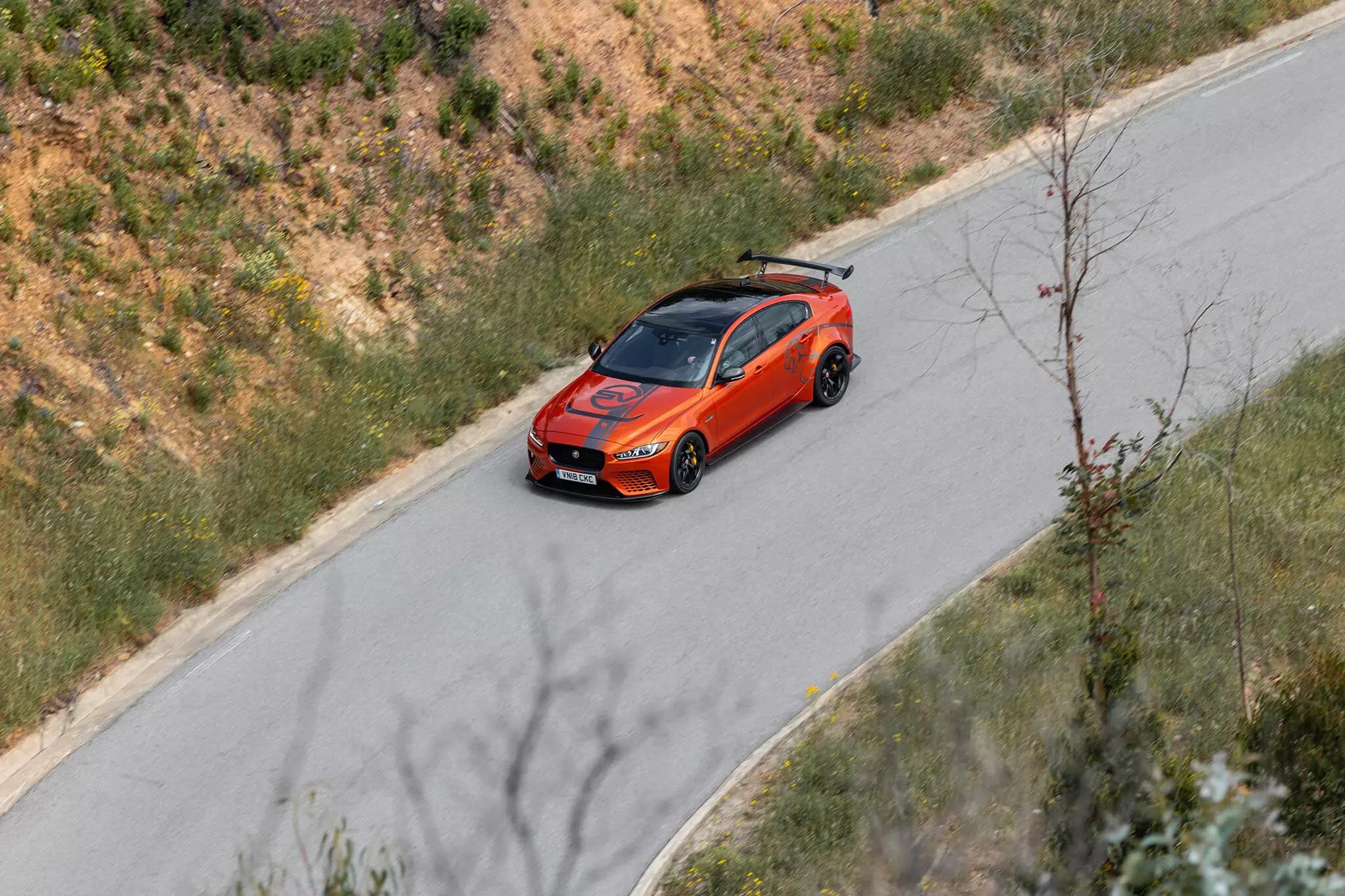 Jaguar XE SV Projekt 8