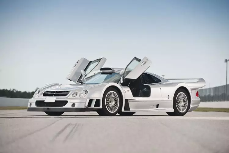 Mersedes-benz_clk-gtr