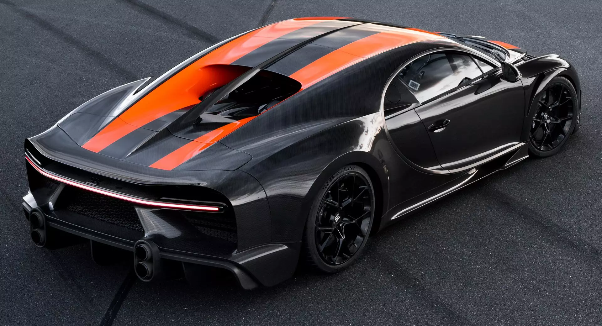 Bugatti Chiron، 490 ڪلوميٽر / ايڇ