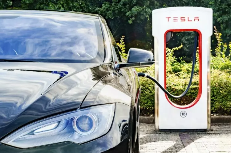 Supercharger Tesla