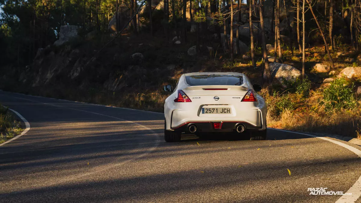 นิสสัน 370 z nismo