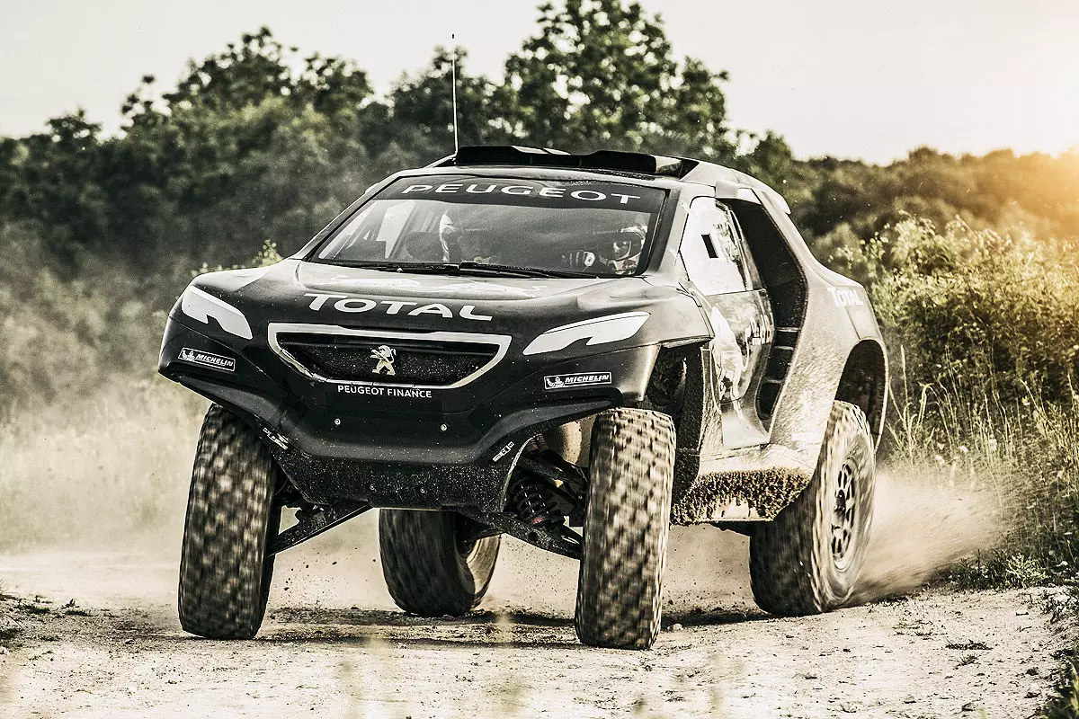 Historia Peugeota Dakar