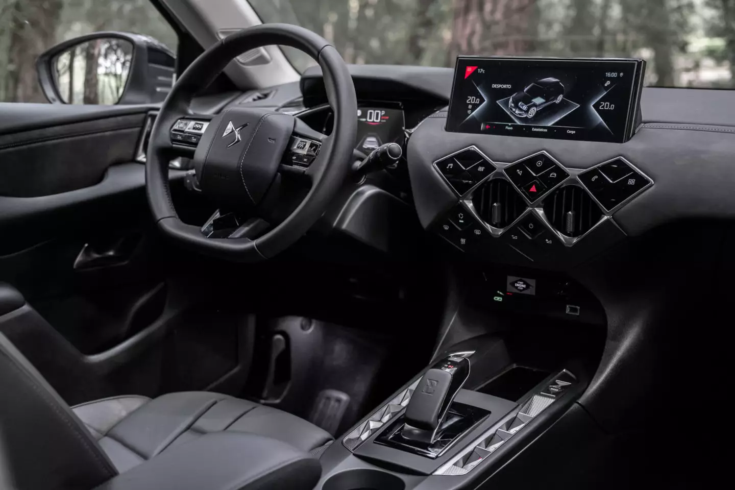 DS 3 Crossback E-Tense interior