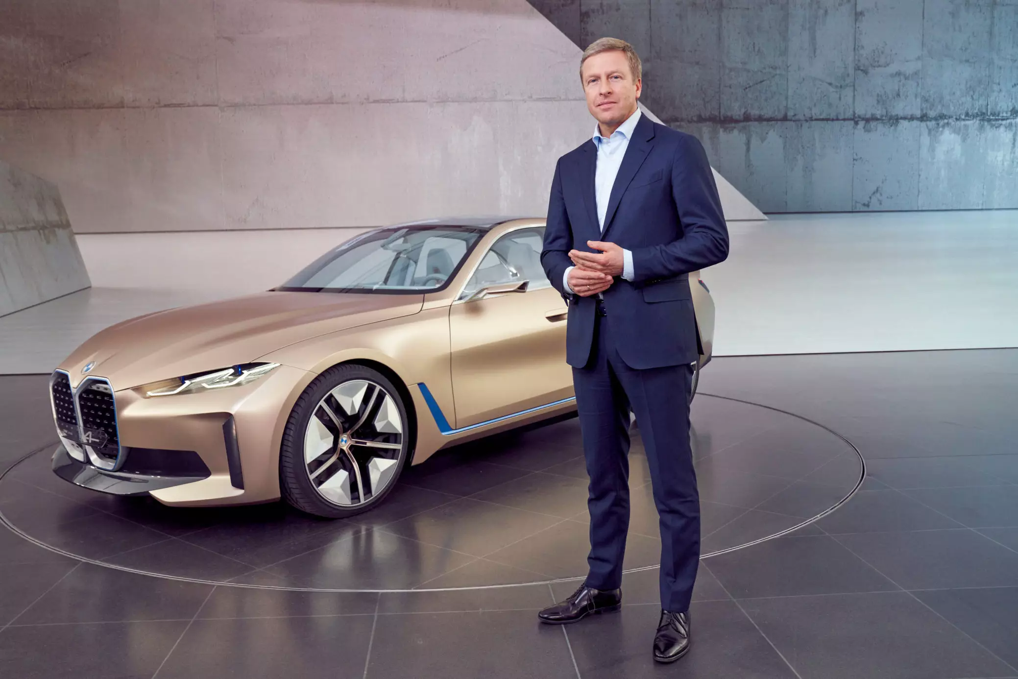 BMW Concept i4 avec Oliver Zipse, PDG de la marque