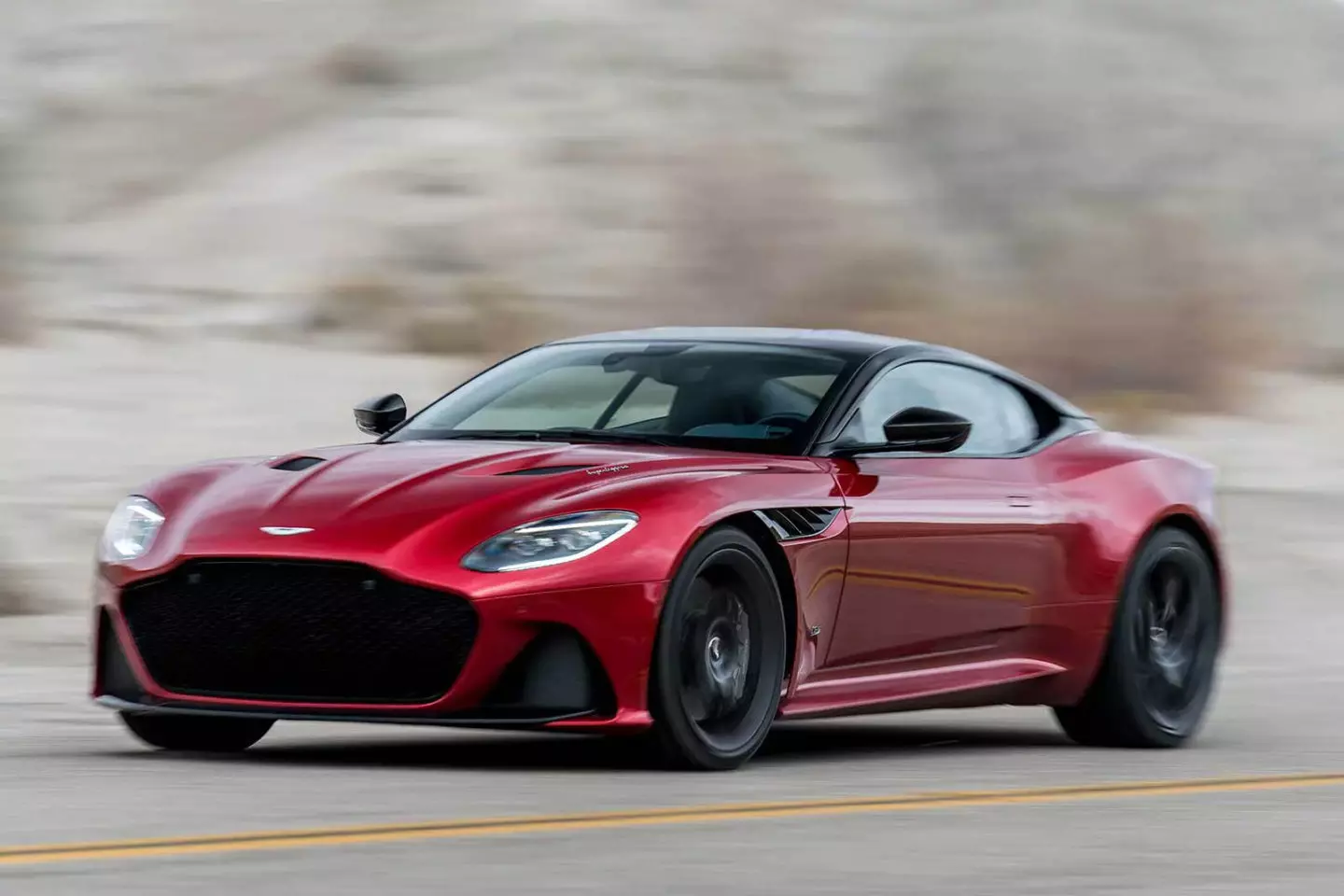 Aston Martin DBS Superleggera 2018 წელი