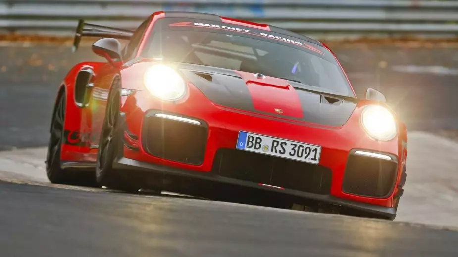 Porsche 911 GT2 RS on (taas) Nürburgringi kuningas
