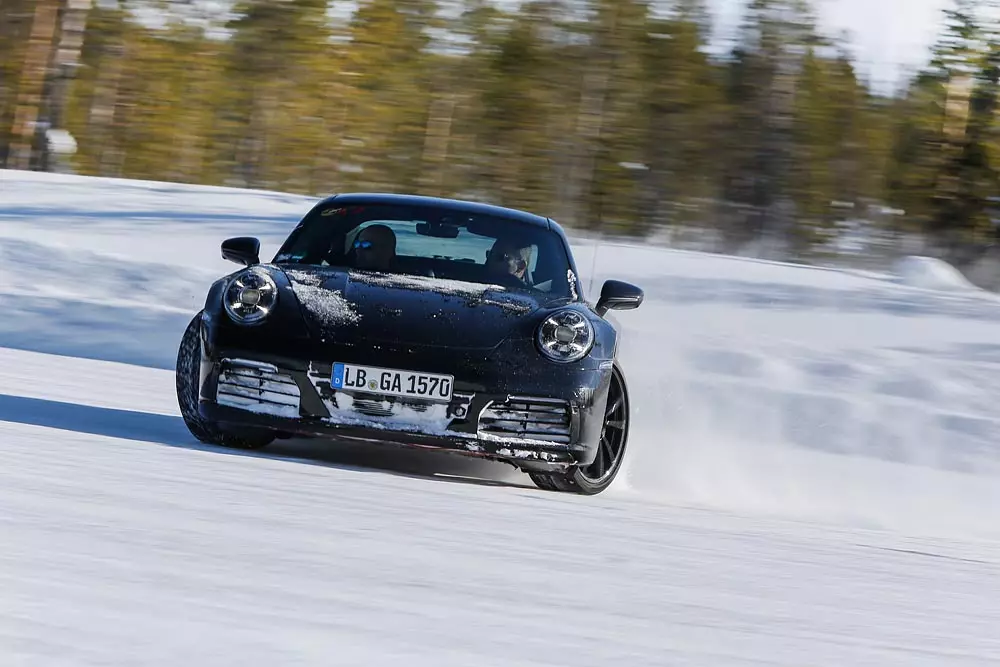 Porsche 911 (992) testira razvoj