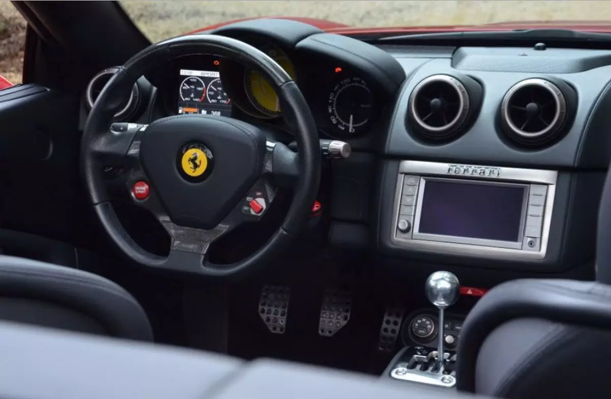 Ferrari California manuális váltó