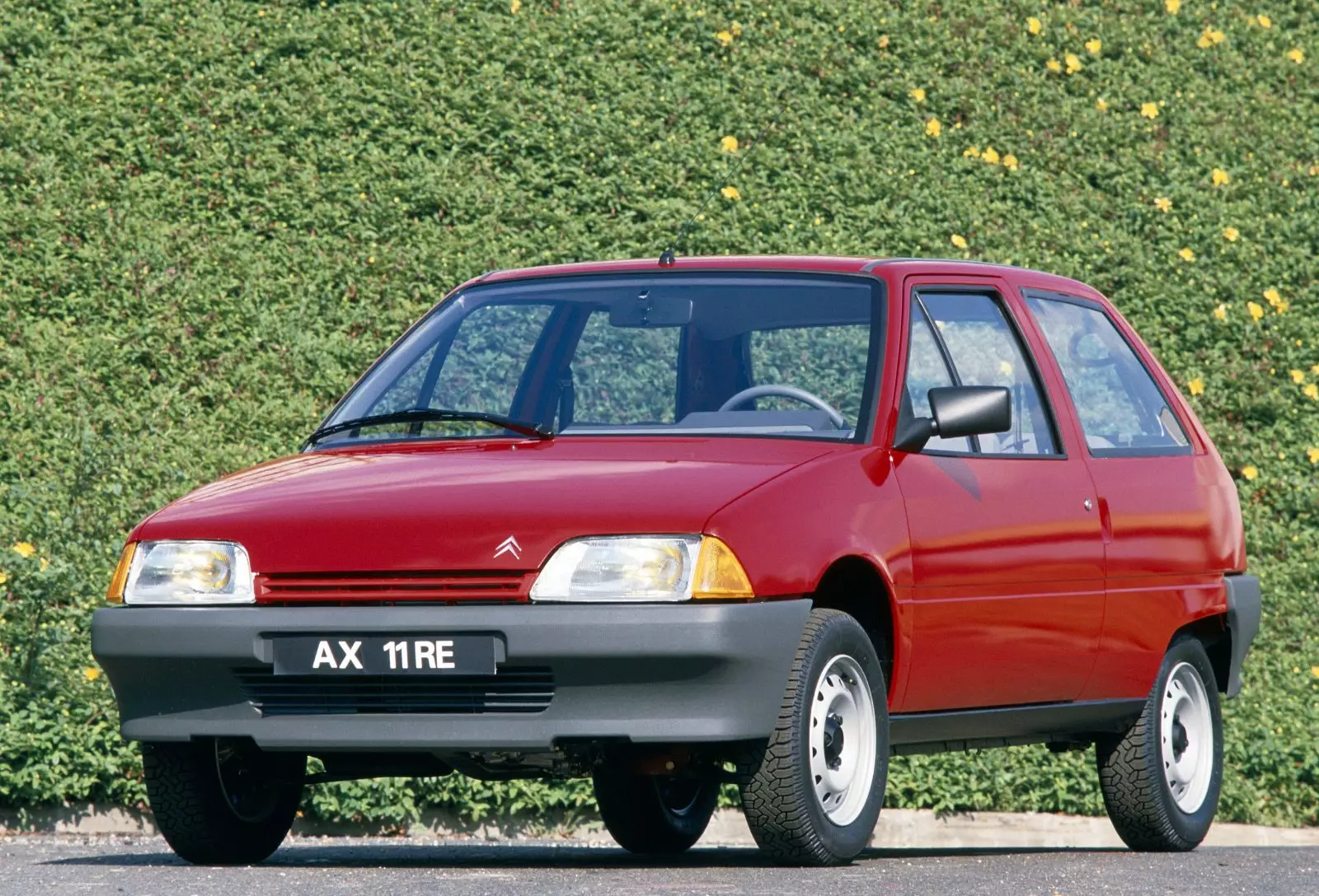 Citroen AX. Fituesi i Makinës së Vitit 1988 në Portugali 5499_1