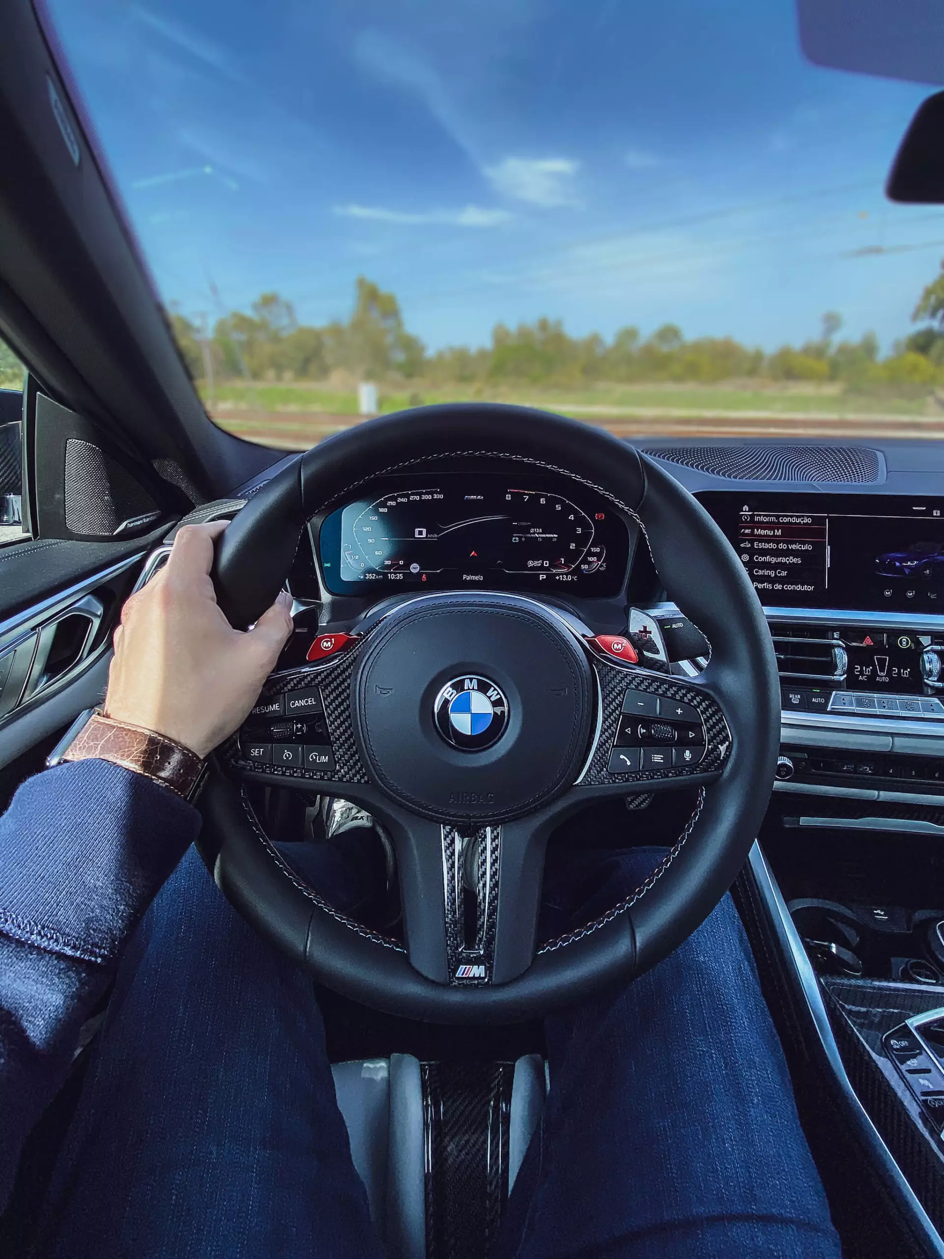 BMW M4 тэмцээн