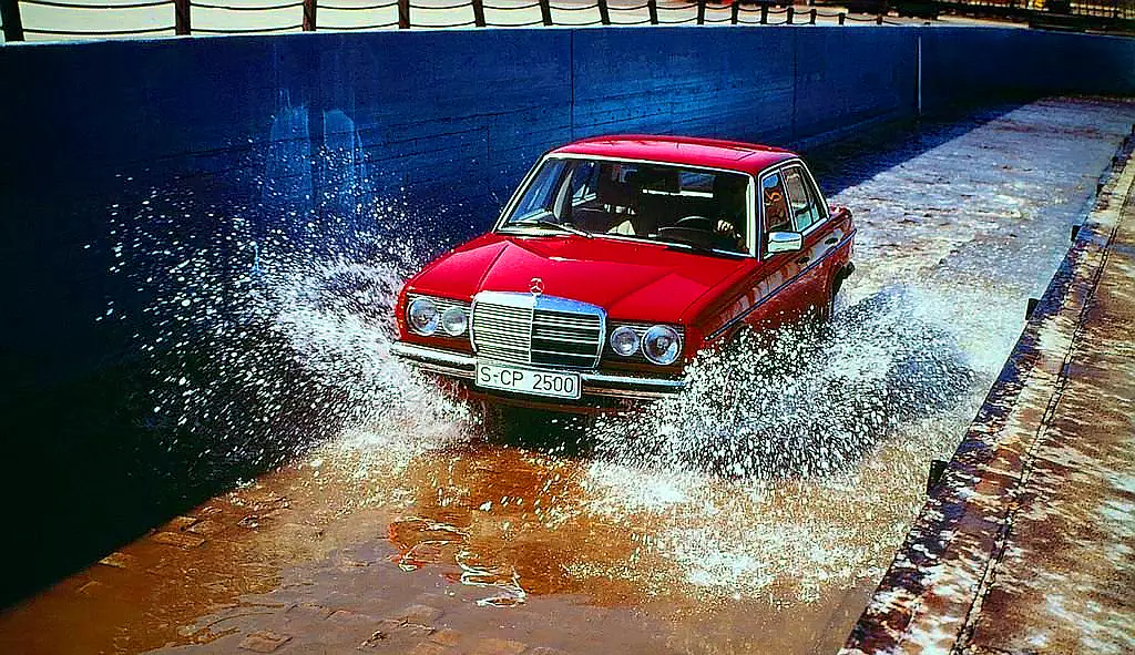 រថយន្ត Mercedes-Benz w123