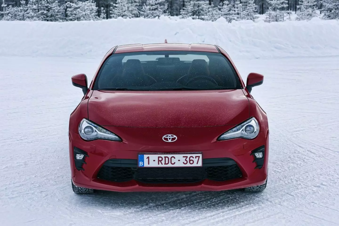 Roj noj nruab nrab Toyota GT86