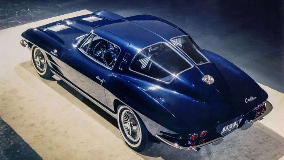 59 aastat hiljem. 4-kohaline Corvette, mille Chevrolet valmistas, kuid mida ei tutvustatud