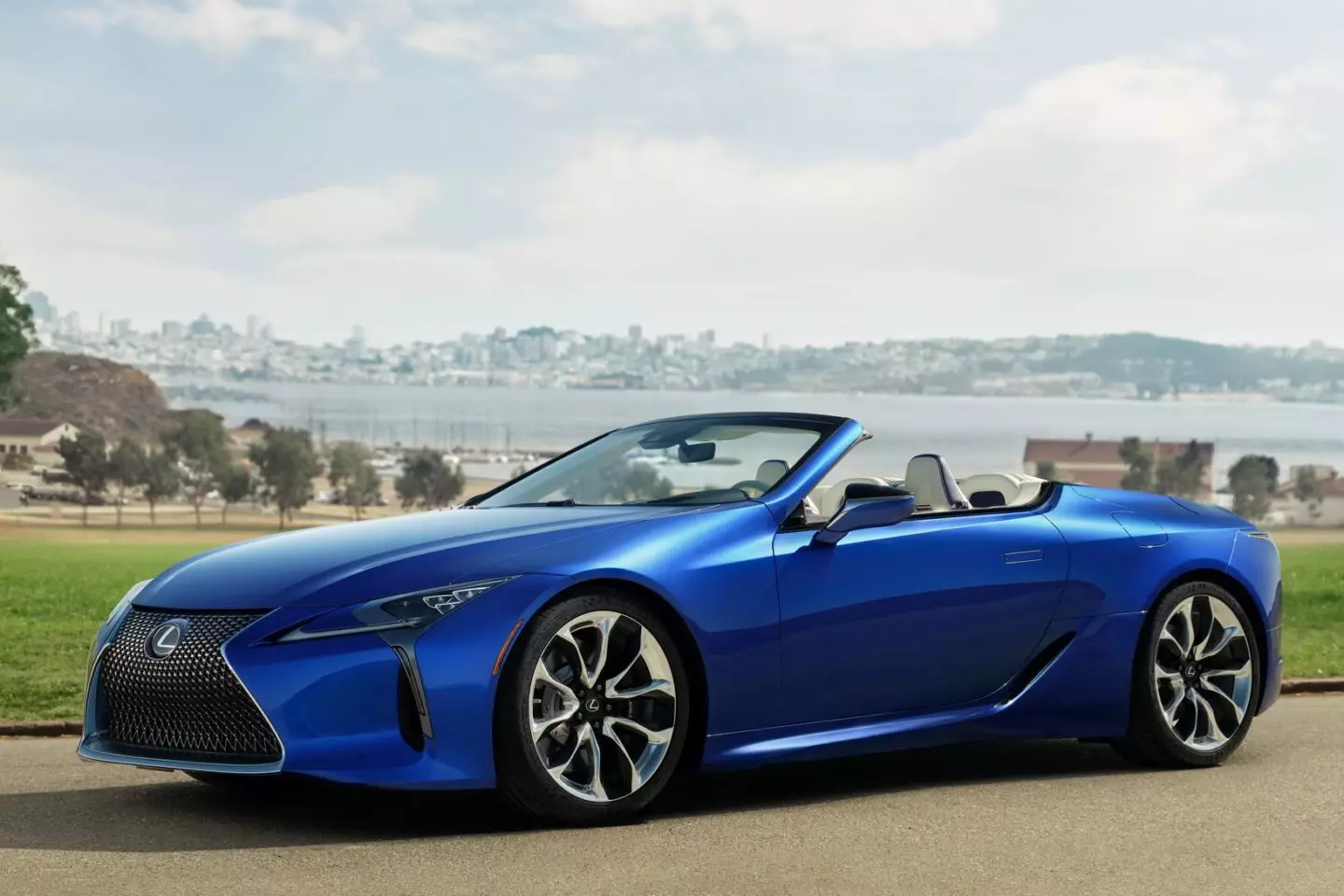 Lexus LC 500 kabrió, 2020