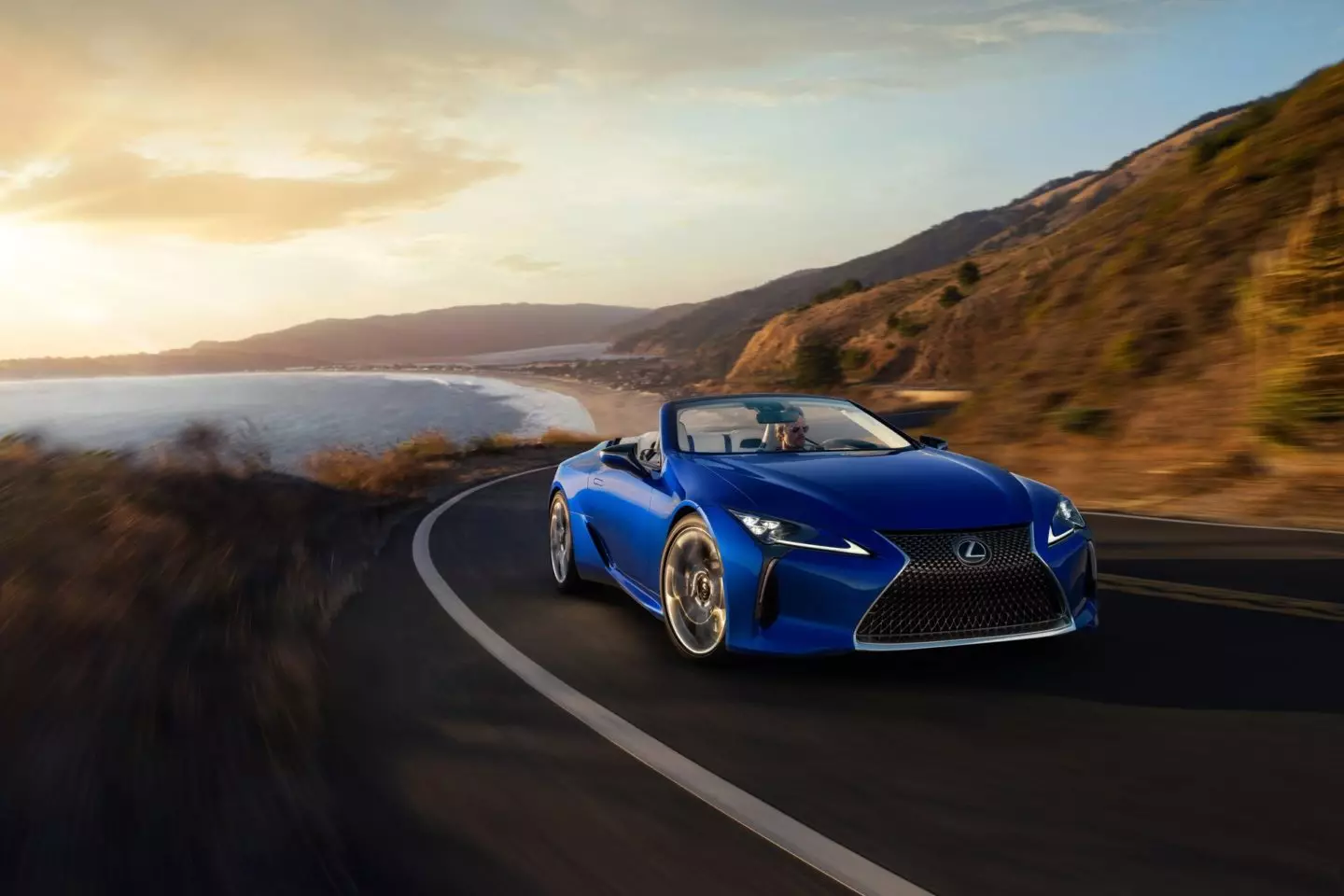 Lexus LC 500 kabrió, 2020