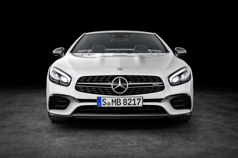 مرسيدس بنز SL الجديدة أقرب إلى AMG GT 5695_1