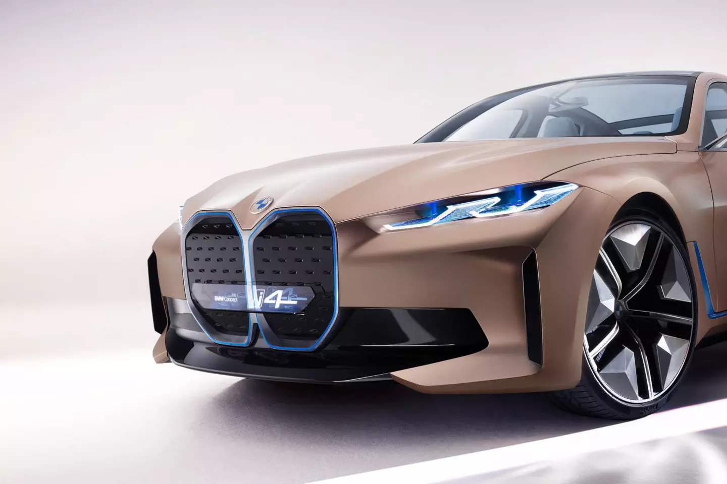 BMW अवधारणा i4