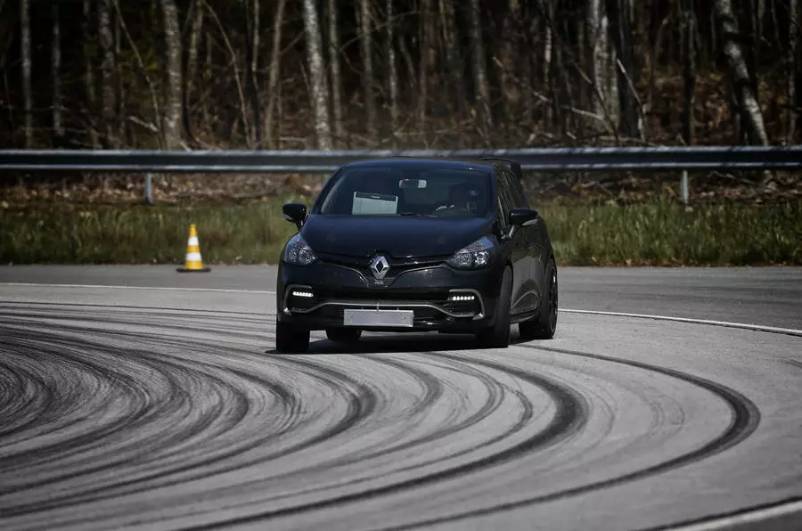 Renault Clio RS16