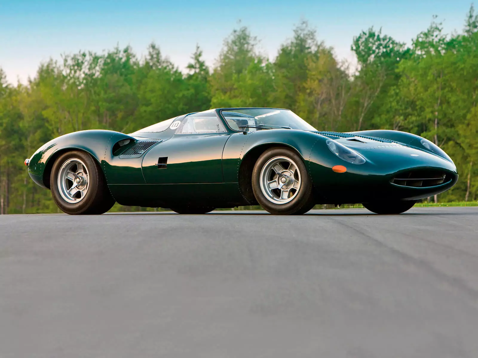 Ягуар XJ13