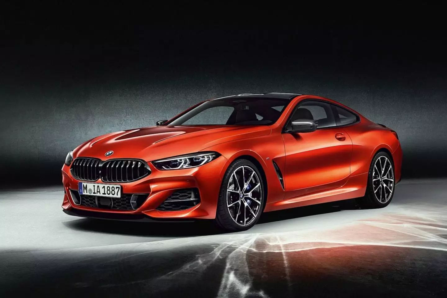 BMW 8 मालिका