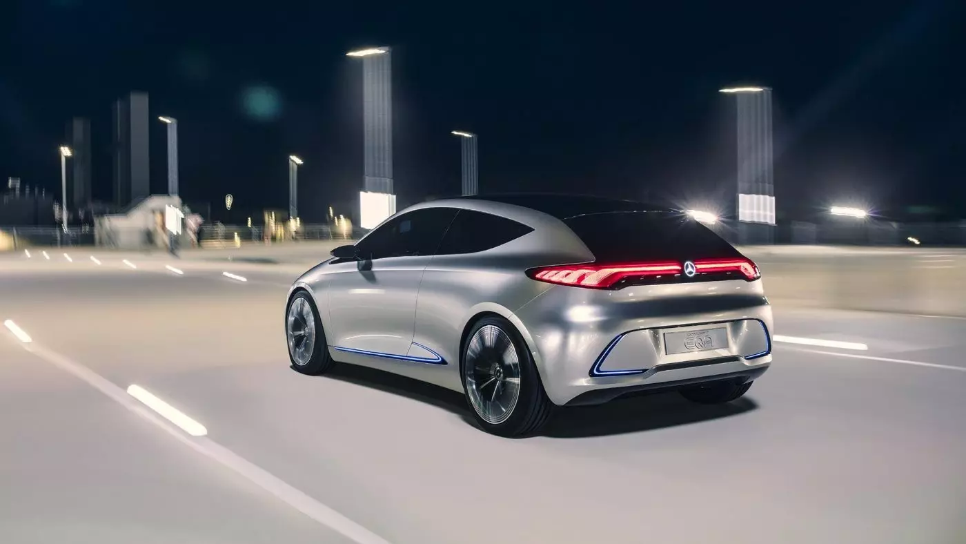 Nga banorët e qytetit te kamionët. Daimler do të nisë 10 automjete elektrike deri në vitin 2022 6060_2