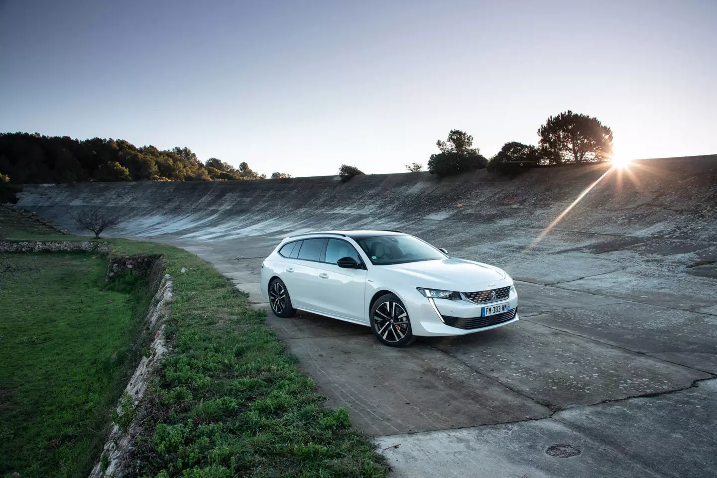 Peugeot 508 SW Гибрид