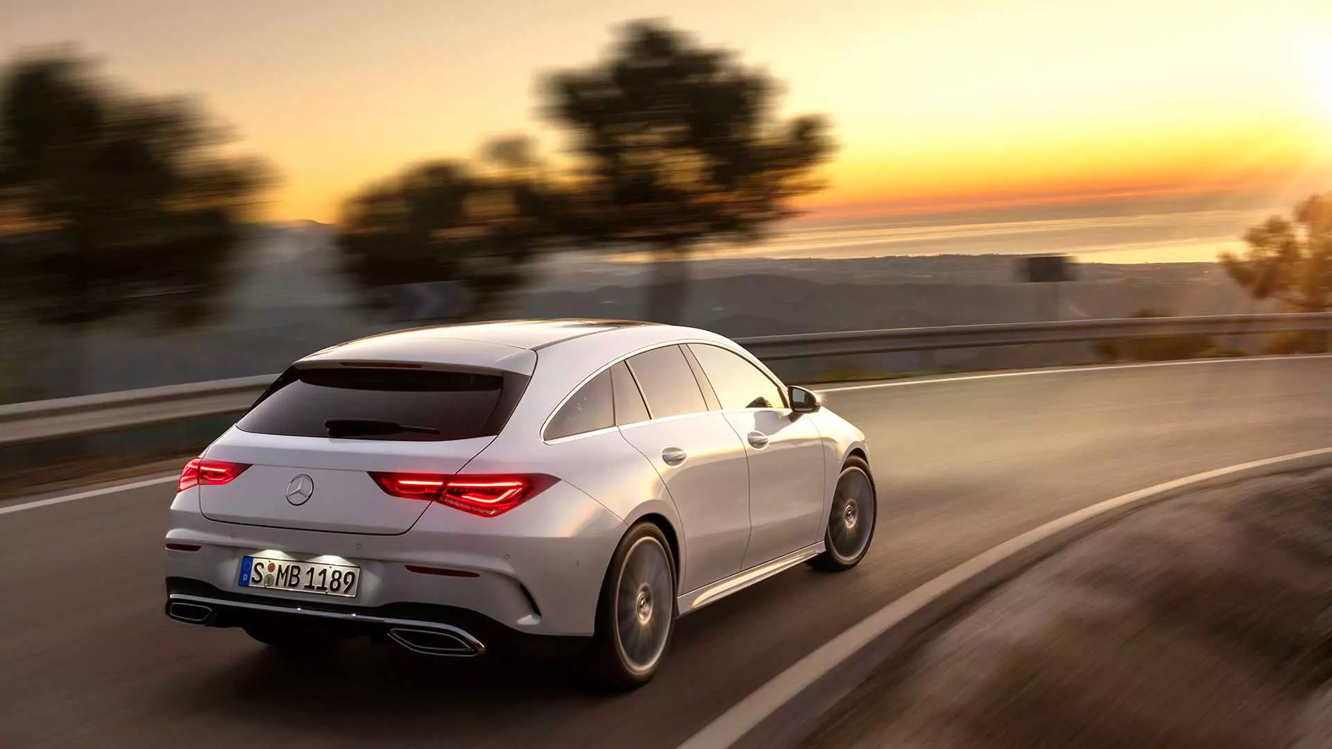 ဂျနီဗာ။ Mercedes-Benz CLA Shooting Brake 2019 ၏ ပထမဆုံးအသေးစိတ်အချက်များ 6355_5