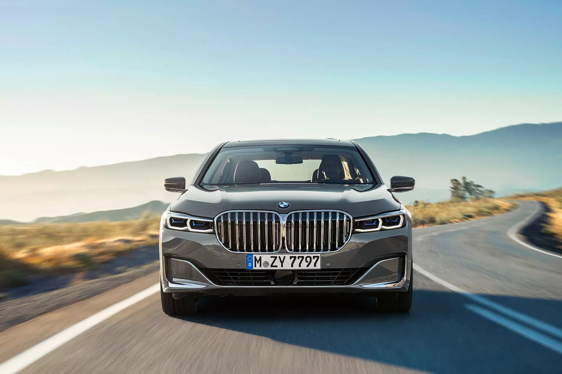 BMW 7 मालिका 2019