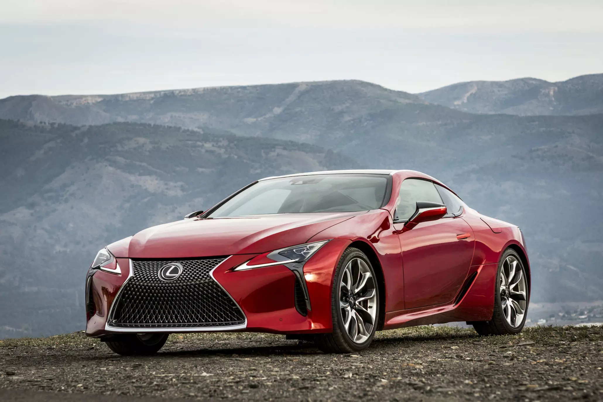 “Lexus LC 500”