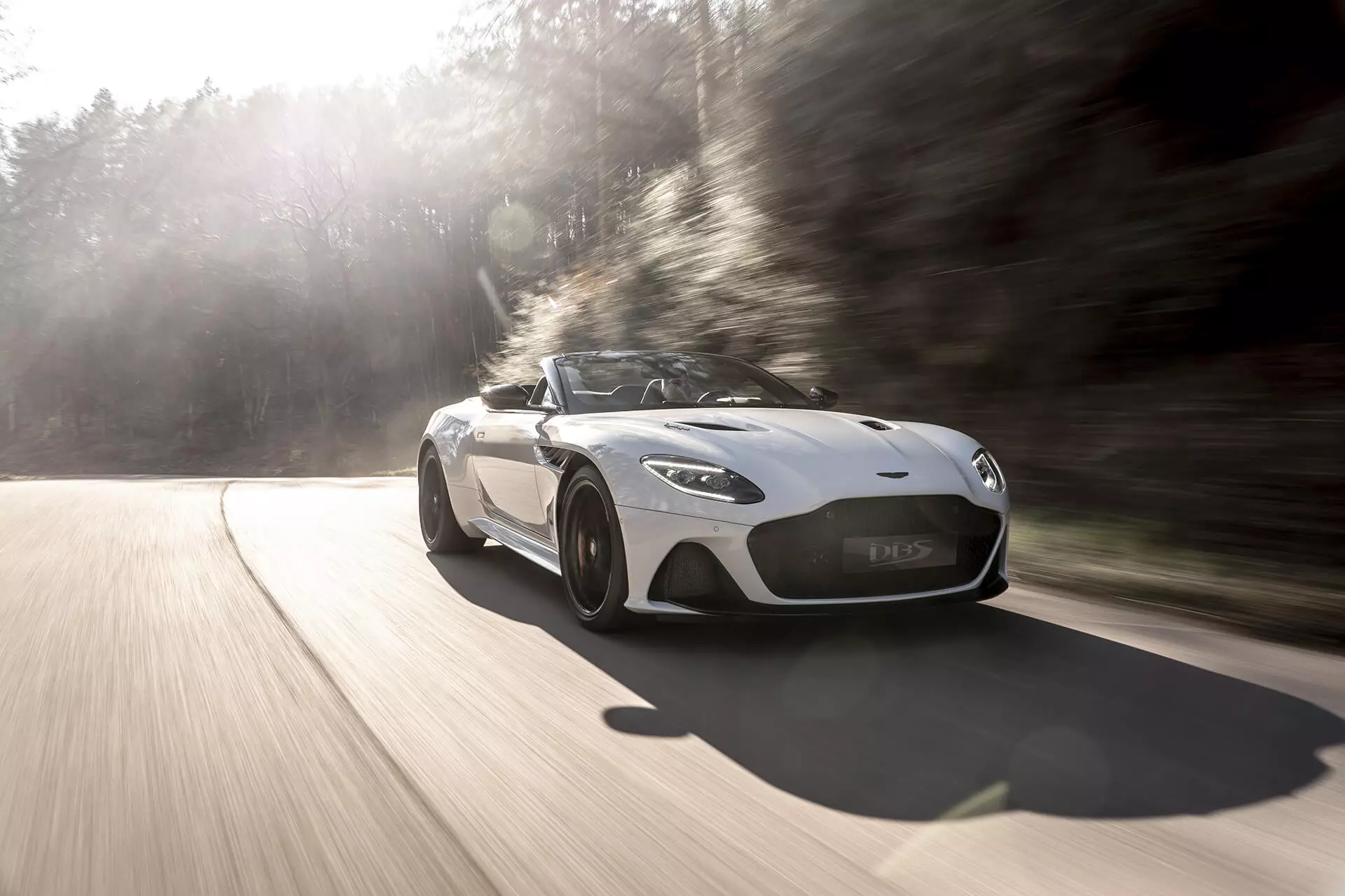 Руль Aston Martin DBS Superleggera