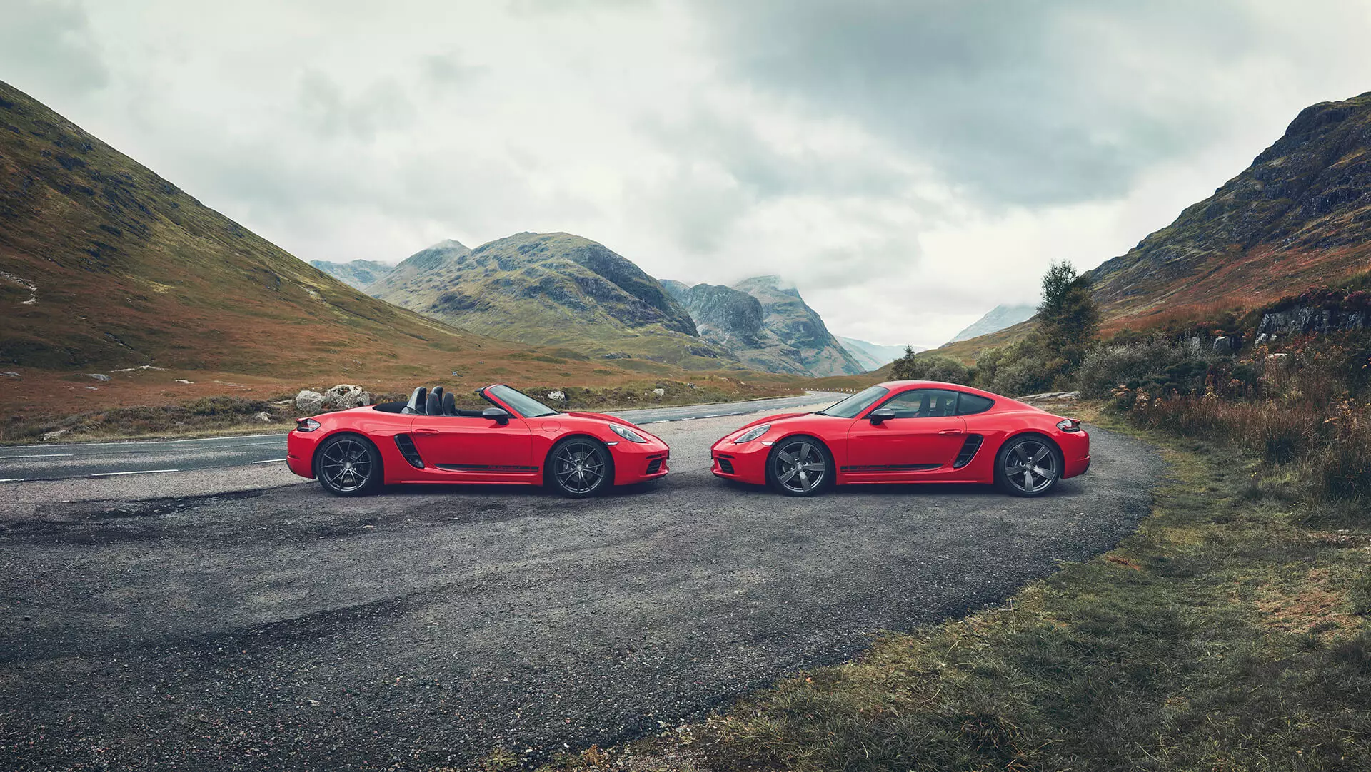 Porsche 718 Boxster T, Porsche 718 Cayman T.