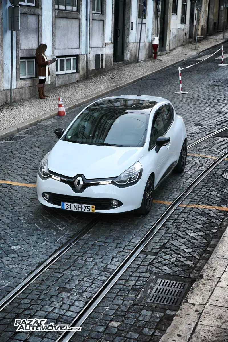 Renault Clio פּראָצעס: די 