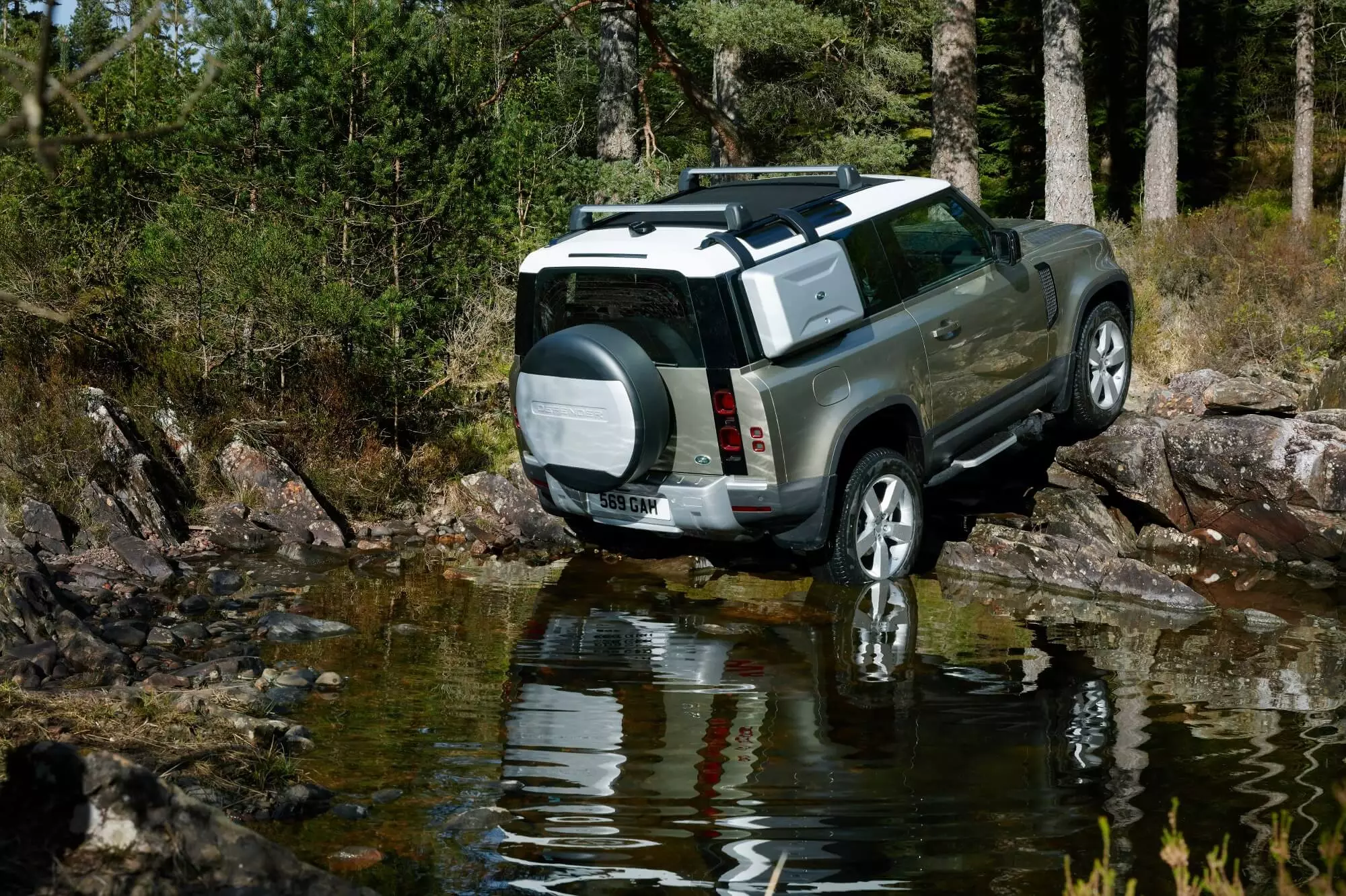 Land Rover қорғаушысы