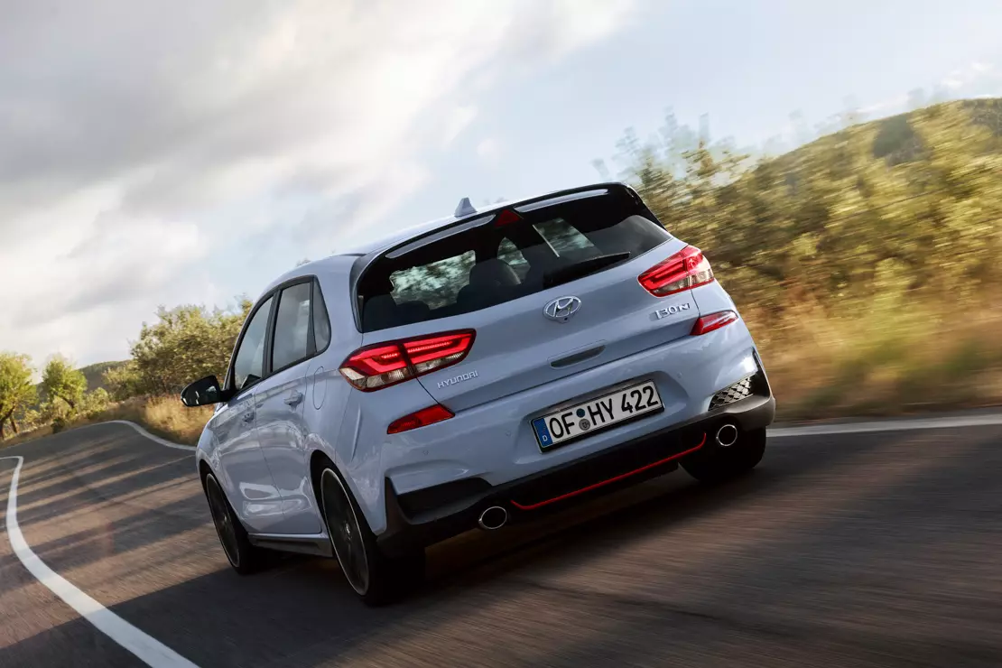 လူတိုင်းပြောနေကြတဲ့ FWD ဖြစ်တဲ့ Hyundai i30 N ကို ကျွန်တော် မောင်းနှင်ခဲ့ပါတယ်။ 6668_1